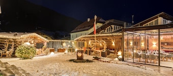 Hotel Alpenstolz