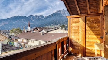Suite Deluks, 2 kamar tidur | Balkon