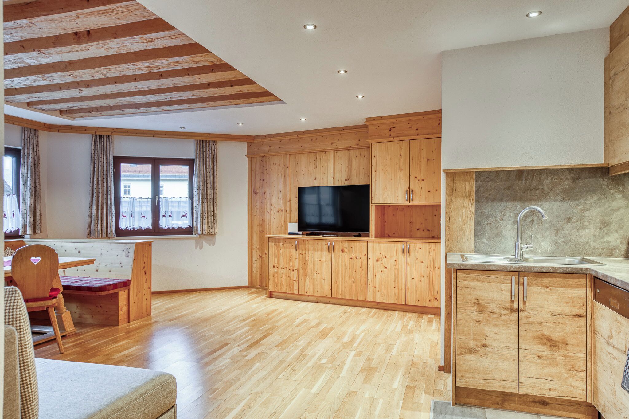 apartment, 3 bedrooms, annex building | living area | 55-inch flat-screen tv with satellite channels, tv