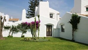 Apartment, 1 Bedroom | Desk, iron/ironing board, cribs (surcharge), rollaway beds (surcharge) - Villacana Playa (Estepona)