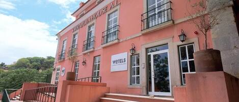 Façade de lâhĂ©bergement