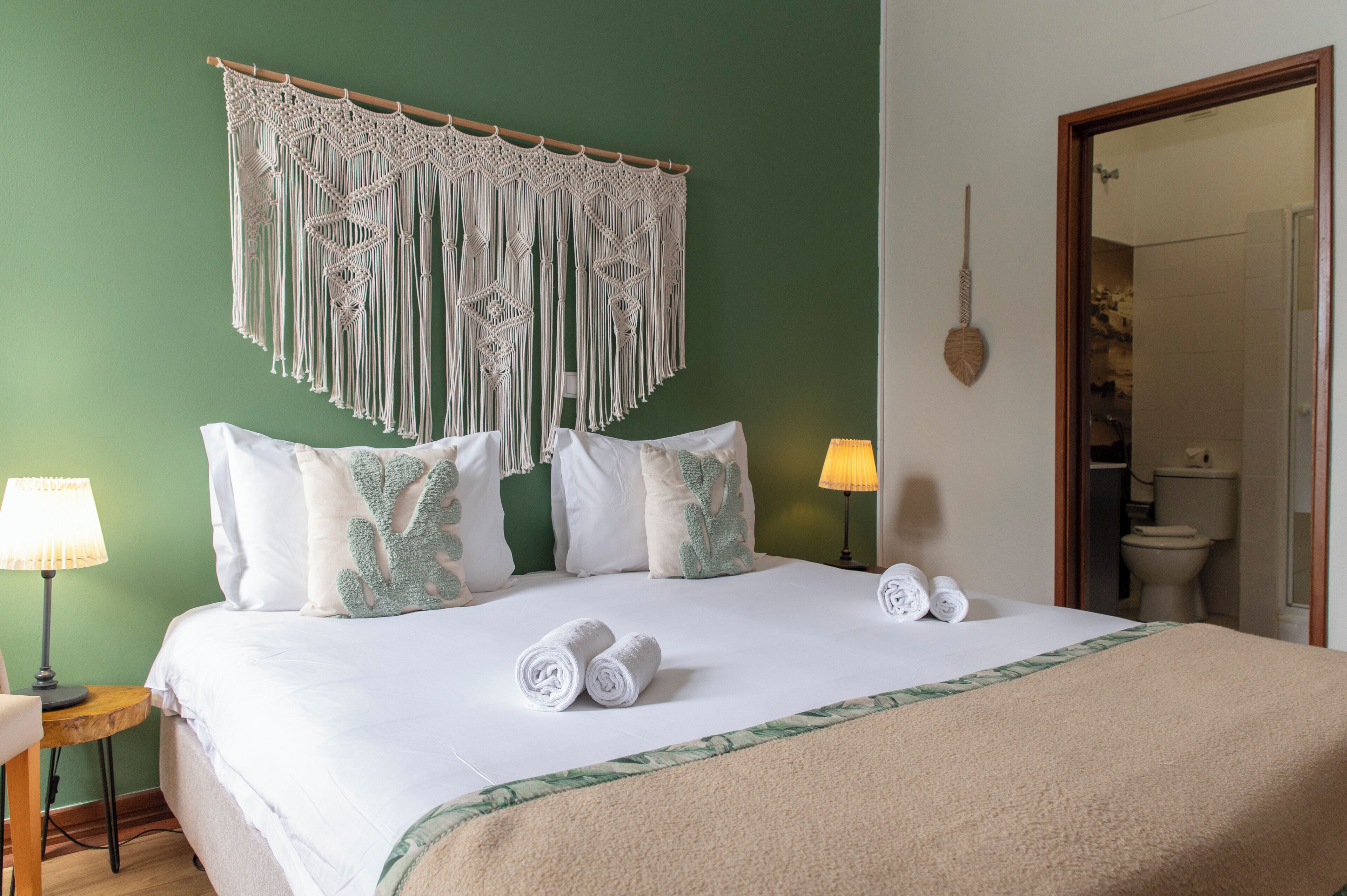 Kamar Double atau Twin Standar | Wi-Fi gratis dan seprai linen