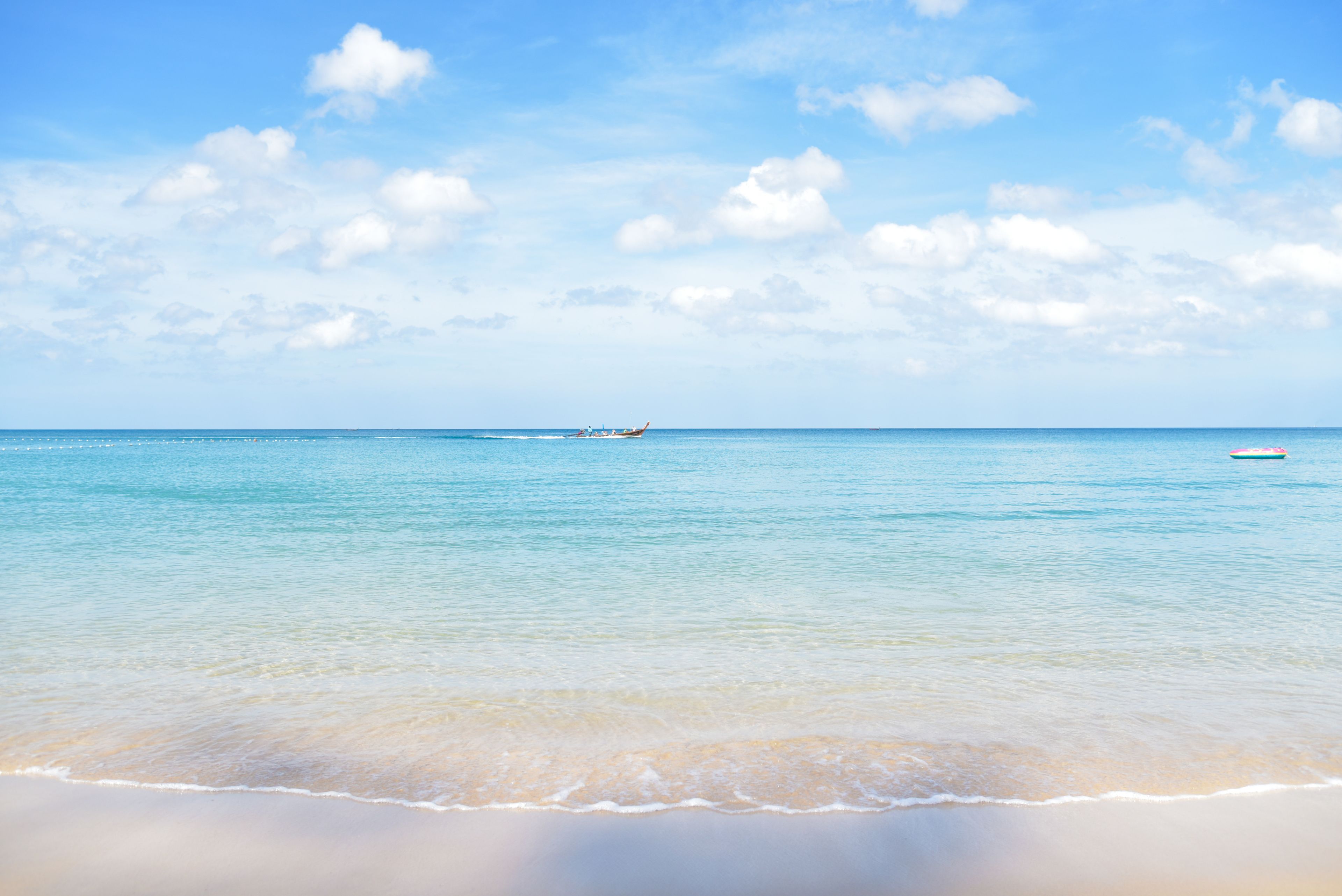 Private beach nearby, white sand, sun loungers, beach umbrellas