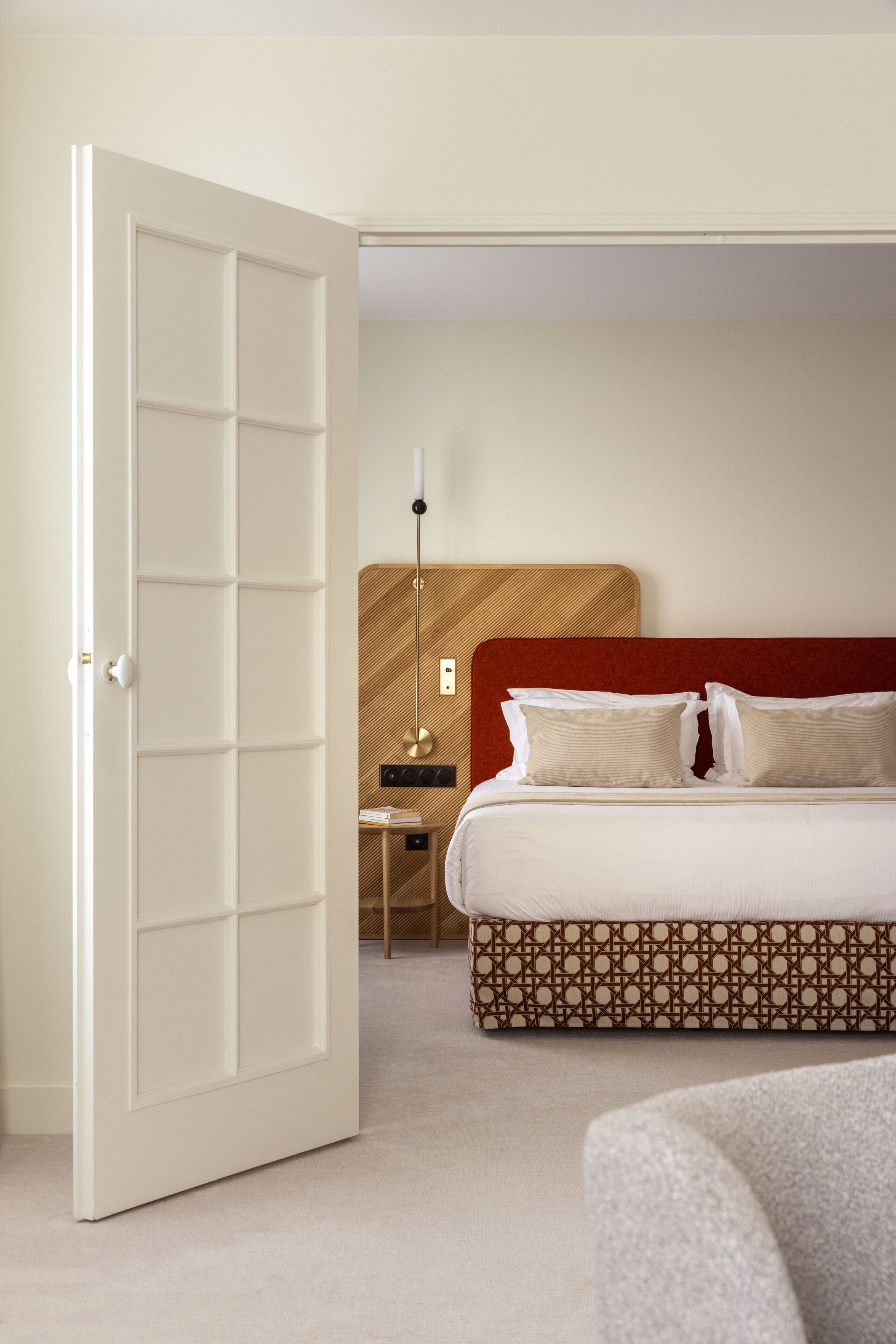 suite | premium bedding, minibar, in-room safe, desk