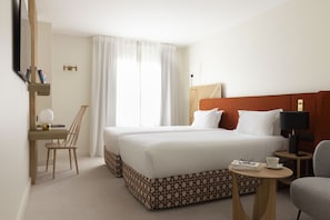 Twin Room | Premium bedding, minibar, in-room safe, desk