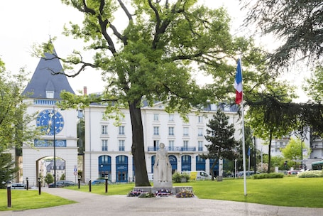 Exterior. Plessis Grand Hôtel