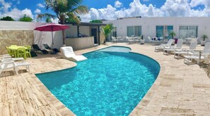 Outdoor pool, sun loungers