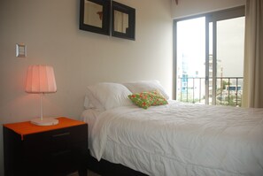 One Bedroom Apartment, Ocean View | 1 間臥室、熨斗/熨衣板、免費無線上網、床單