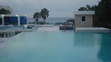 Udendørs pool