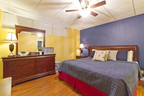 Apartment, 2 Schlafzimmer, 2 Bäder, Buchtblick | 1 Schlafzimmer, Schreibtisch, kostenloses WLAN