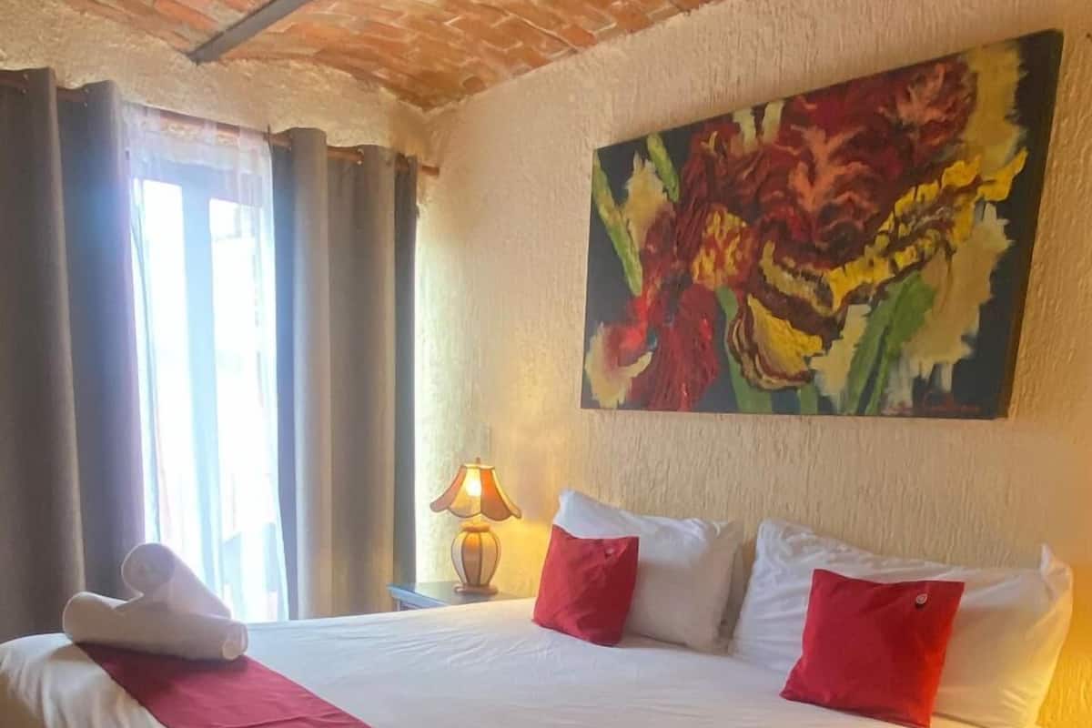 Suite junior, 2 habitaciones | Ropa de cama 