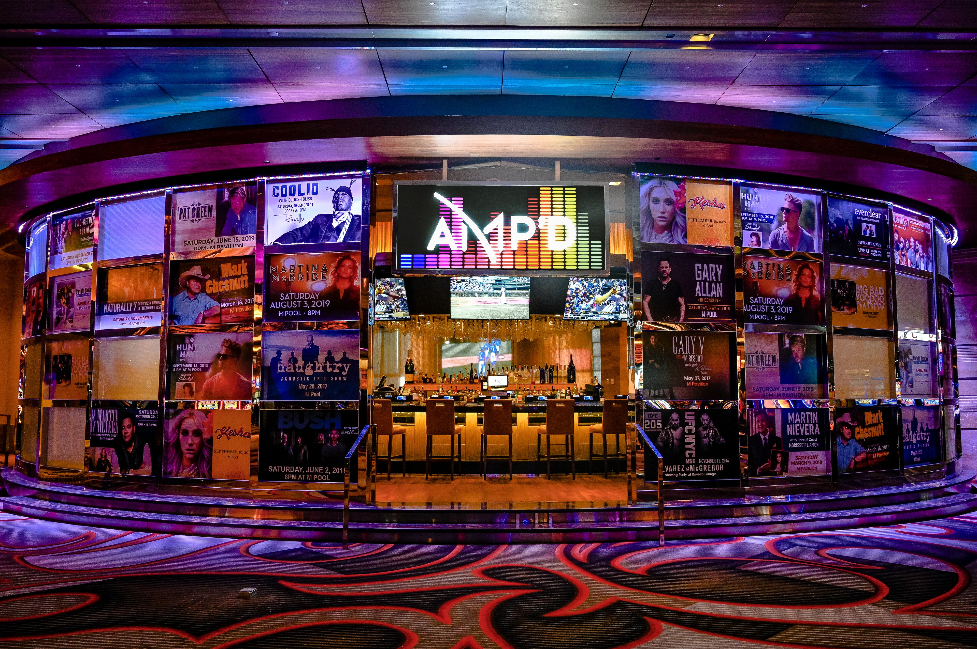 5 bars/lounges, poolside bar