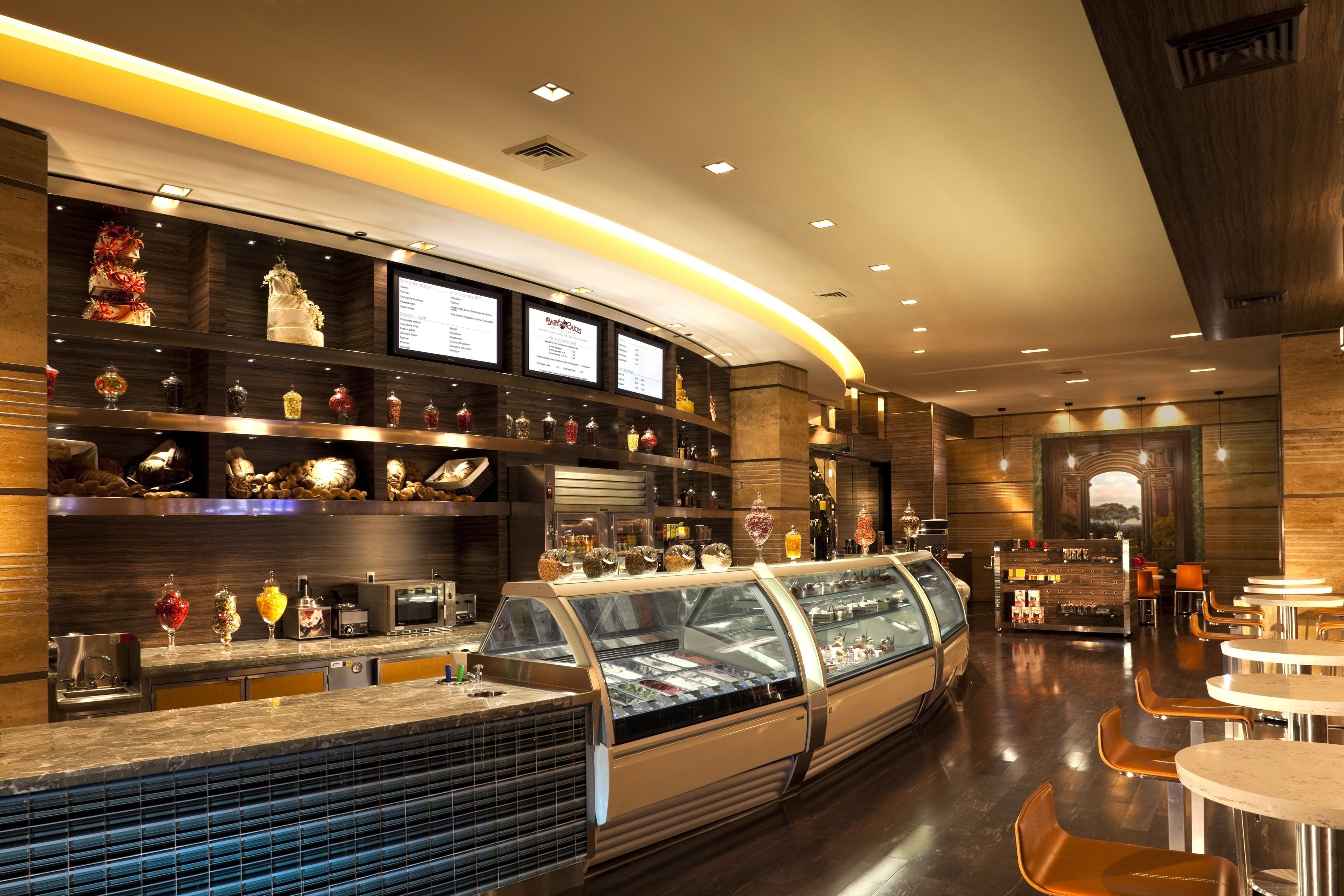 5 restaurants, breakfast, lunch, dinner served; american cuisine