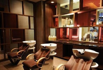 Couples treatment rooms, sauna, hot tub, steam room, body treatments at M Resort Spa Casino