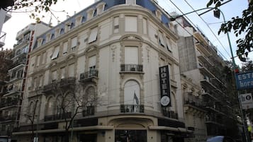 Fachada de la propiedad