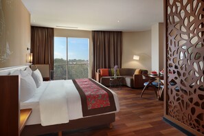 Business Suite | Street view