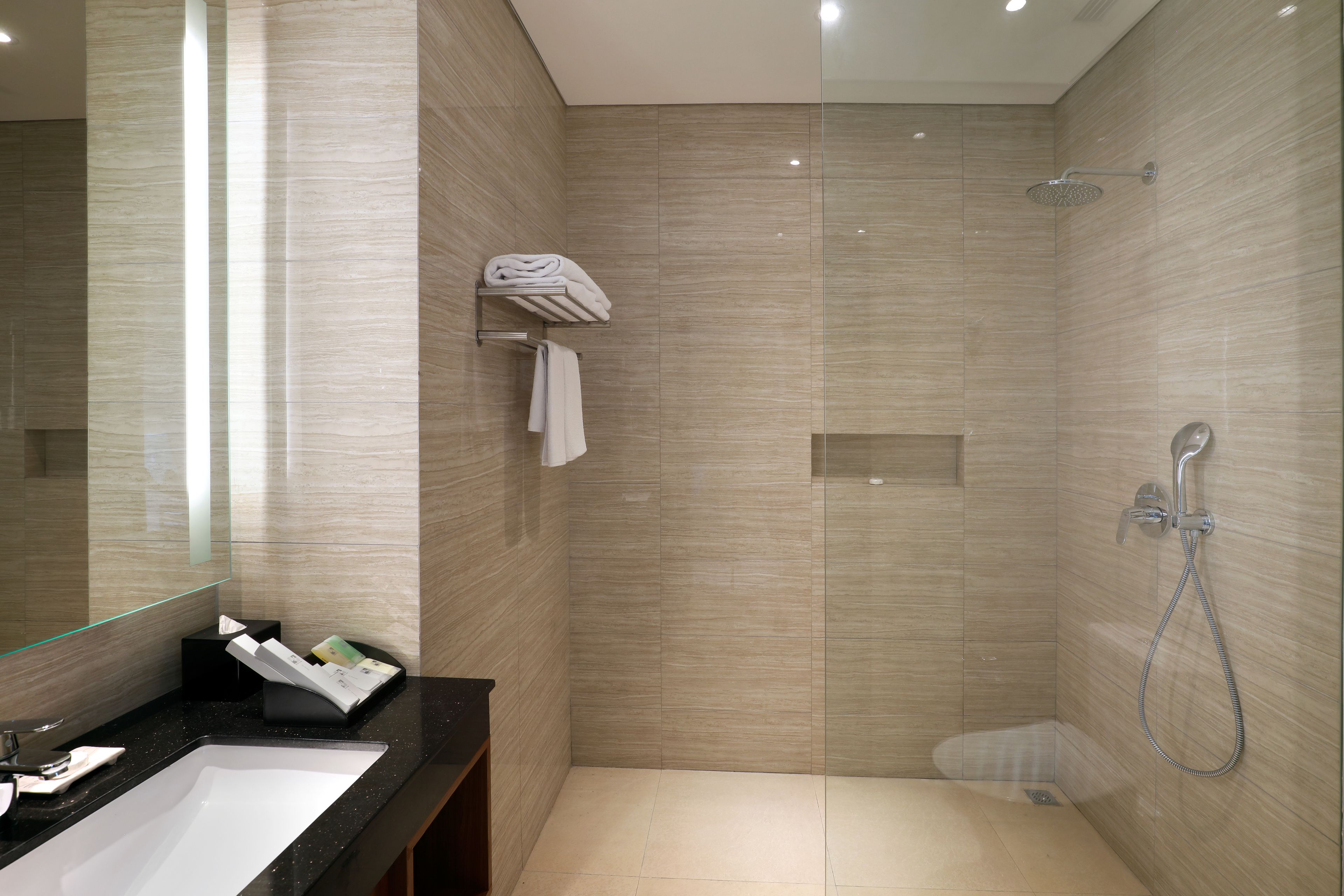 Photo - Zest Airport Jakarta by Swiss-Belhotel International