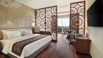 1 bedroom, premium bedding, minibar, in-room safe