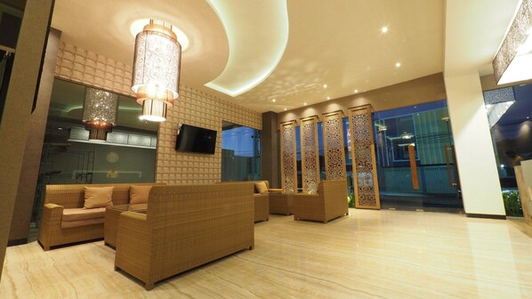 Lobby sitting area - De'Boutique Style Hotel Malang (Malang)