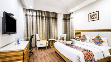 Deluxe Room | 1 bedroom, soundproofing, iron/ironing board, free WiFi