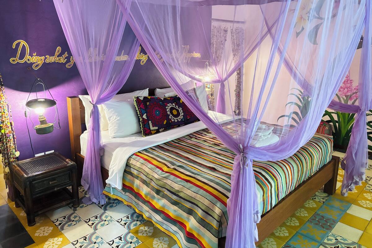 Standard Room, Pool View, Poolside | Premium bedding, minibar, in-room safe, desk