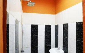 Ducha, artículos de tocador gratuitos, bidet, toallas