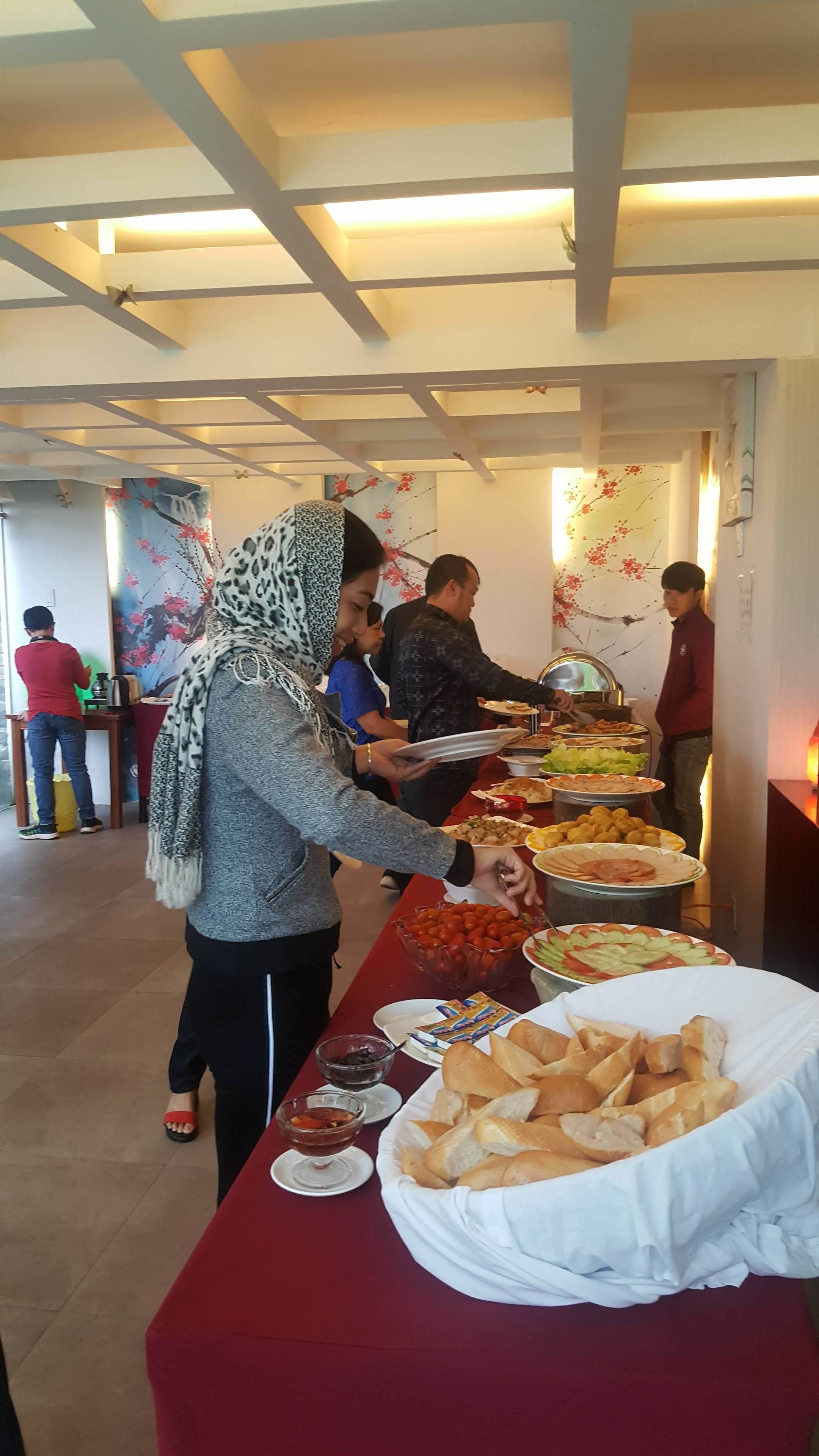 daily full breakfast (vnd 75000 per person)