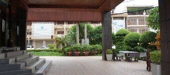 Cheuang 2 Hotel