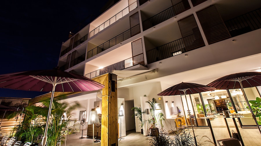 Le Saint Pierre Hotel