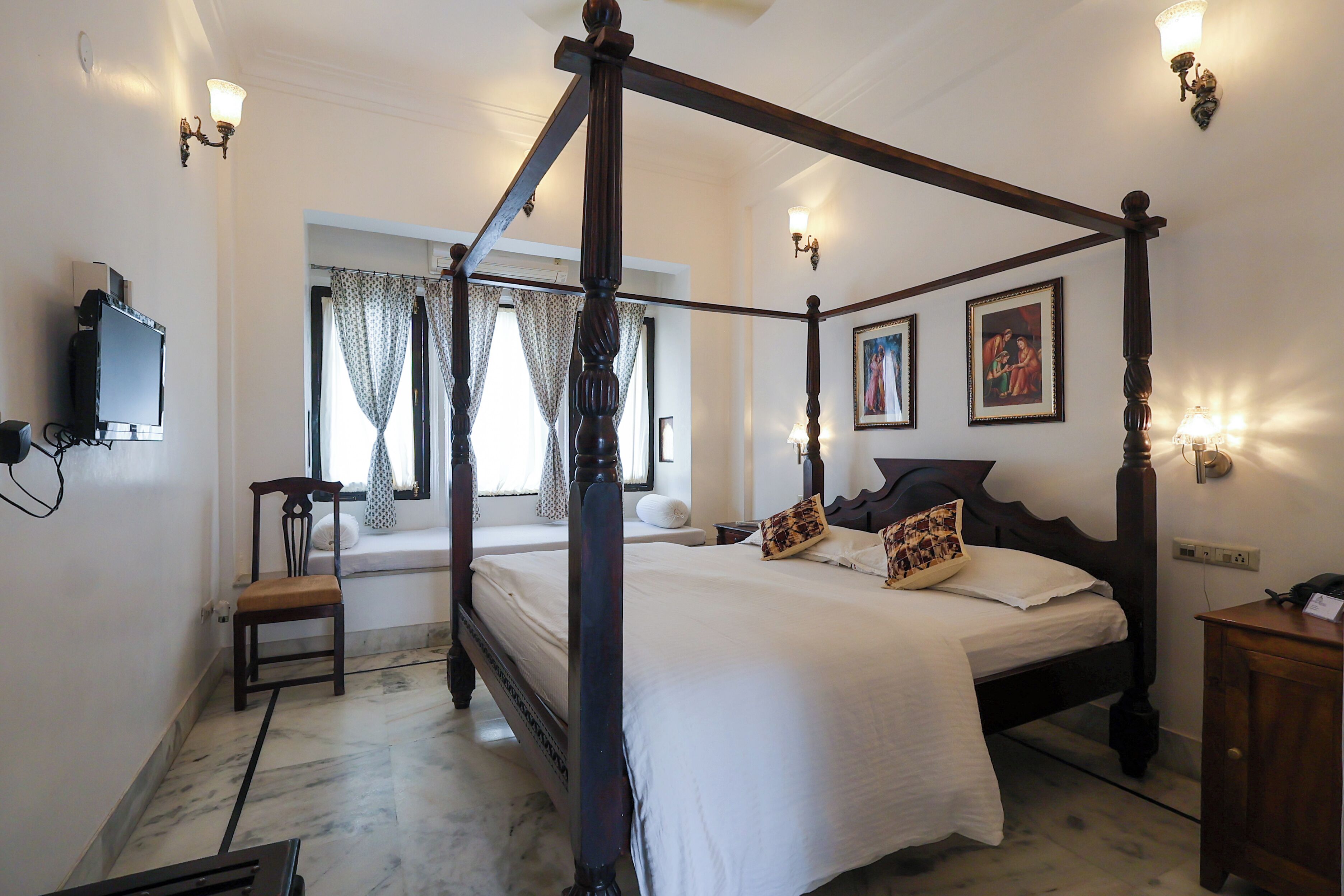 1 bedroom, premium bedding, in-room safe, desk