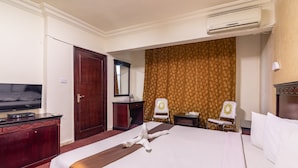 1 bedroom, minibar, in-room safe, desk - Gardens Hotel (Amman)
