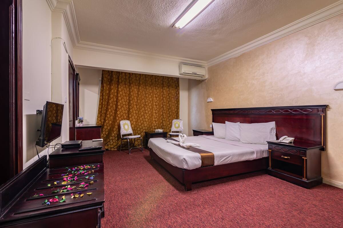 1 Schlafzimmer, Minibar, Zimmersafe, Schreibtisch