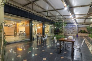 Interior entrance - Gardens Hotel (Amman)