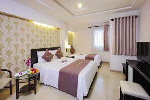 房內夾萬、免費 Wi-Fi、床單