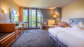 Superior-værelse med 2 enkeltsenge | Skrivebord, lydisolering, gratis Wi-Fi, sengetøj