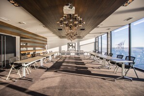 Meeting facility - M1 Club Hotel (Odesa)