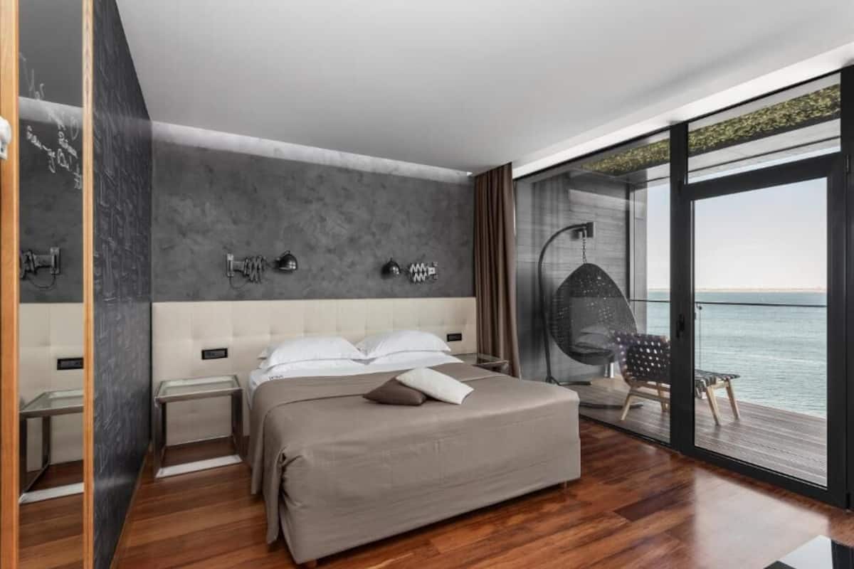 Superior Double or Twin Room, Sea View