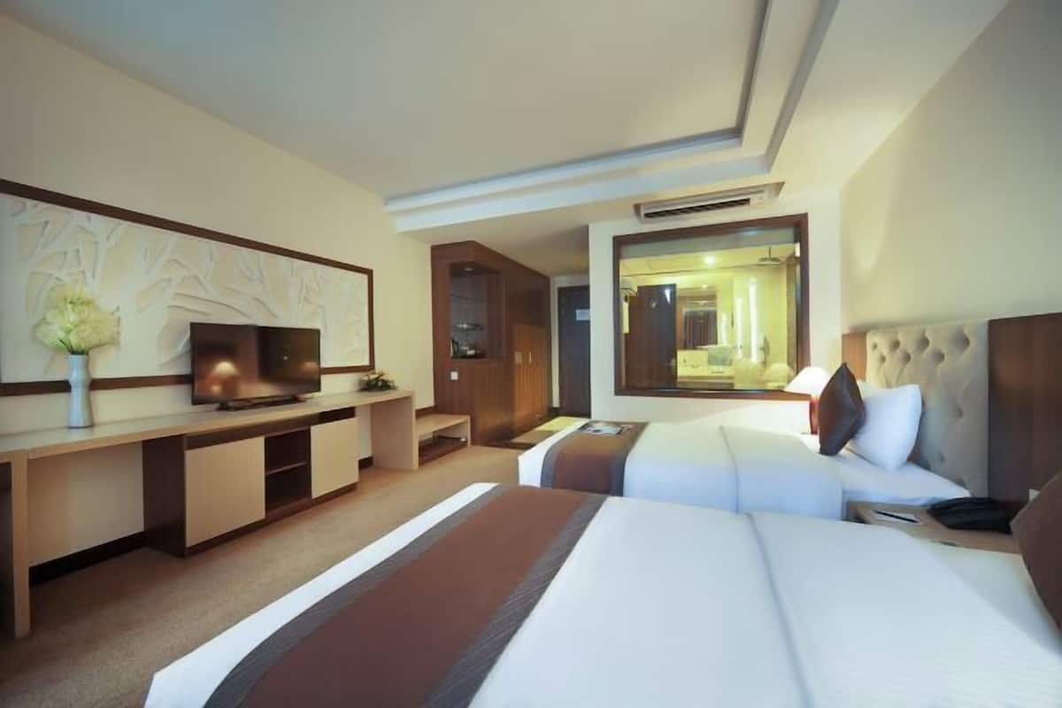 1 bedroom, minibar, desk, blackout drapes