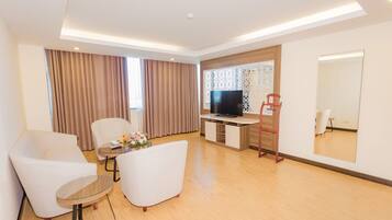 Minibar, bureau, rideaux occultants, chambres insonorisées