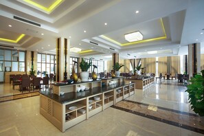 Free daily buffet breakfast - Muong Thanh Grand Quang Nam (Da Nang)