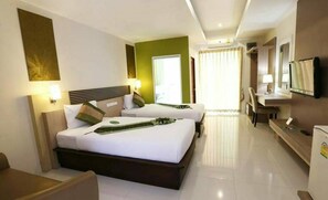 Superior Twin Room | Desk, blackout drapes, free WiFi, wheelchair access