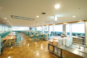 每日供應吃到飽早餐 (每人 JPY970)