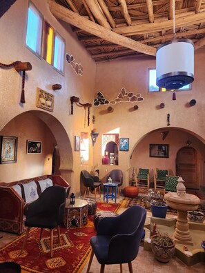 Living area - Paradise of Silence (Aït Benhaddou)