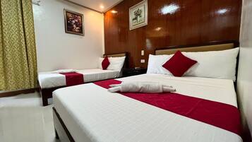 Superior Twin | Premium bedding, down duvets, desk, laptop workspace