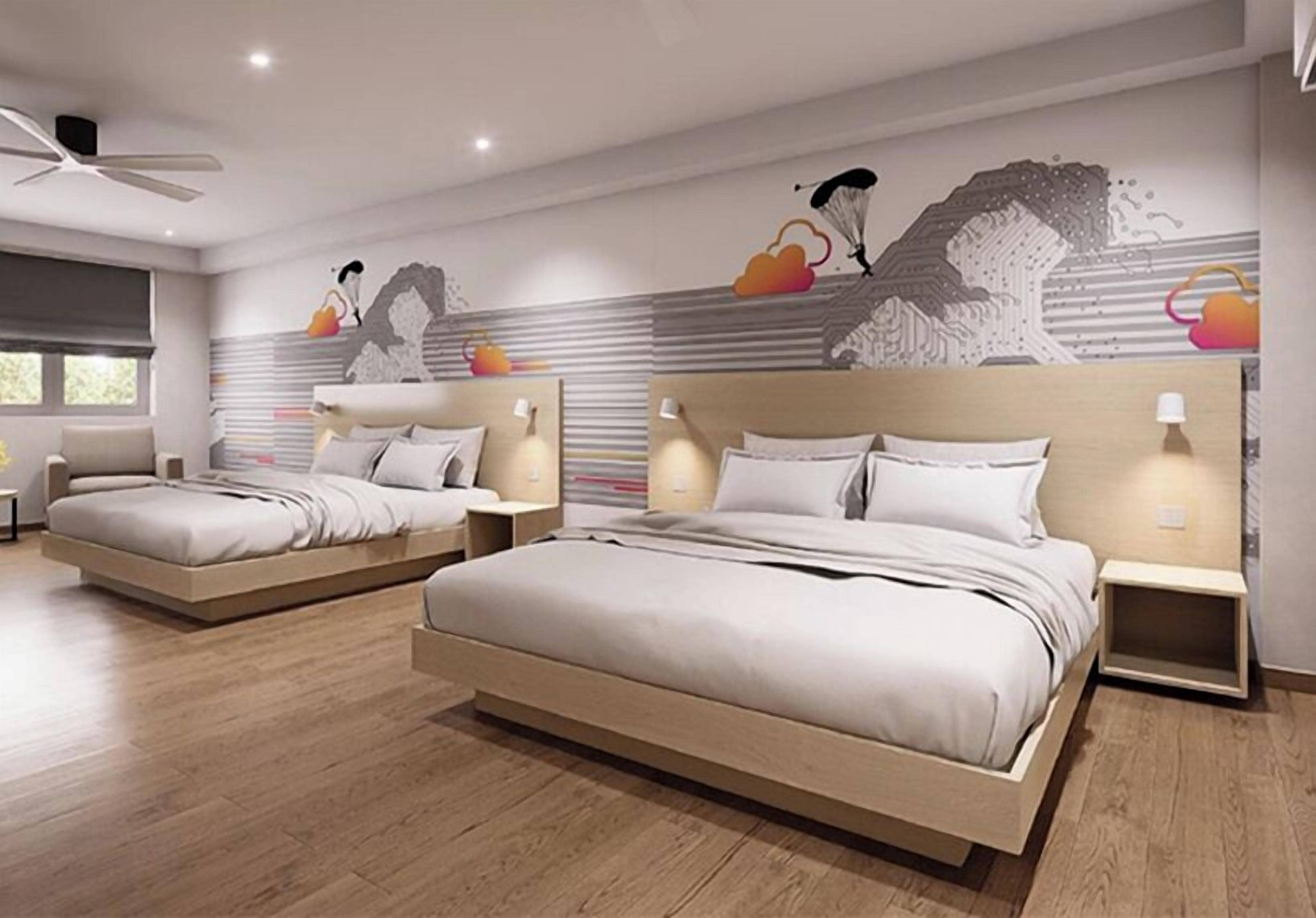 家庭房 (2 King Beds) | 客房内保险箱、办公桌、熨斗/熨衣板、折叠床/加床（额外收费）