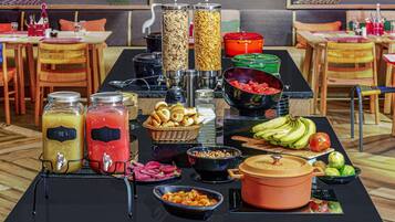 Daily buffet breakfast for a fee