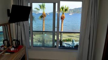 Free cots/infant beds, free WiFi