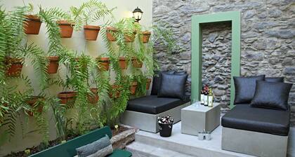 29 Madeira Hostel