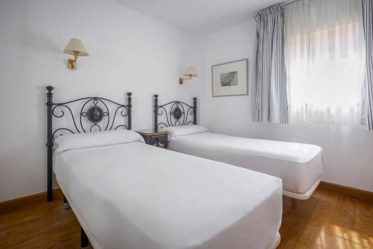 Apartamento, 2 habitaciones, balcón | Ropa de cama de alta calidad y caja fuerte