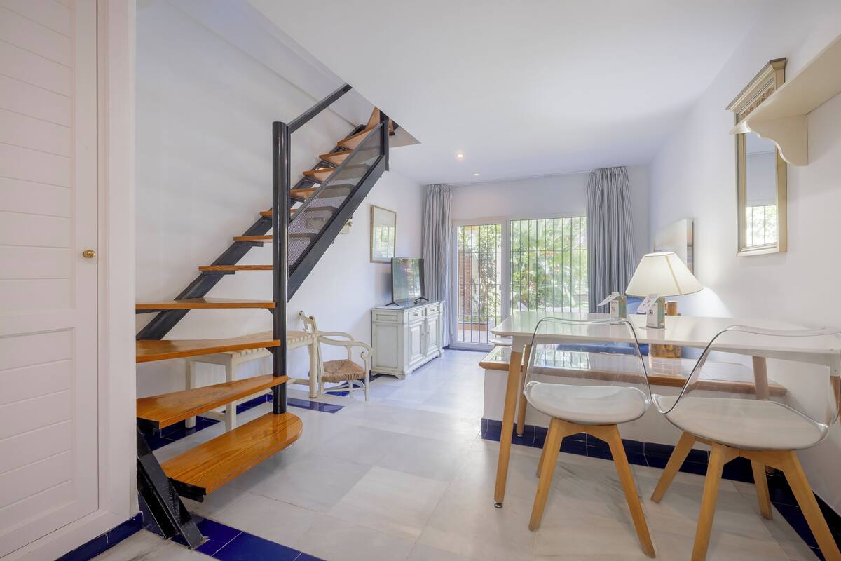 Dúplex, 2 habitaciones, balcón | Ropa de cama de alta calidad y caja fuerte